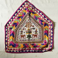 Prachin . प्राचीन  ❂ Gujrat Bead Work - Old & Antique Wall Hanging With Geometric Fabric Border - Laxmi