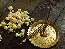 Sugandh ☘  Patchouli + Hawanam + Karpooram + Lemongrass ~ Incense Sticks Handcrafted With Natural Herbs ( Set of Four )