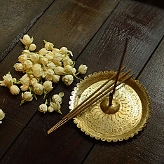 Sugandh ☘  Patchouli + Hawanam + Karpooram + Lemongrass ~ Incense Sticks Handcrafted With Natural Herbs ( Set of Four )