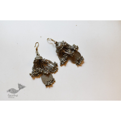 Kanupriya | White Metal Vintage Earring