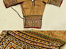 Treasure Trove | Old Hand Embroidered Kutchi Blouse - D