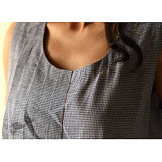 Handloom Cotton Designer Sleve Less Blue Checks Dress 