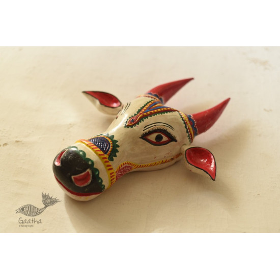 shop handmade wooden mask -  White Nandi