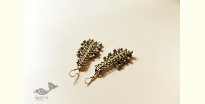 Kanupriya | Tribal / Vintage Jewelry - Long Earring with Goongru