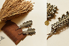 Kanupriya | Tribal / Vintage Jewelry - Long Earring with Goongru Kanupriya | Tribal / Vintage Jewelry - Long Earring with Goongru