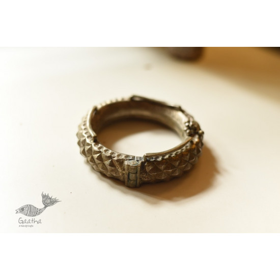 shop Handmade Vintage Jewelry - Bajubandh