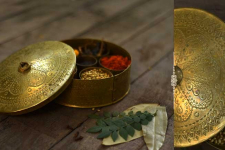 Ahar ✽ Brass ~ Spice box - Six jars inside  ( 6" x 6" x 3" Small Masala Daan )