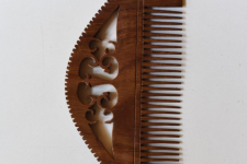 A Garden To Keep | Sheesham Designer Wooden comb ~ C