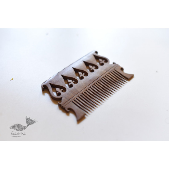 shop Wooden comb ~ 