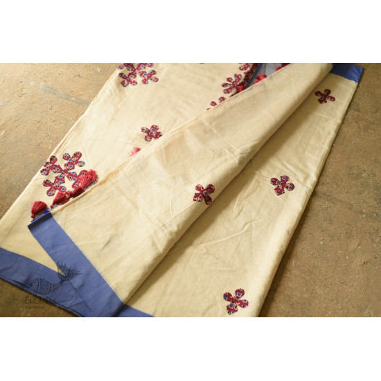 Shop Applique Cotton Saree With Blue Border