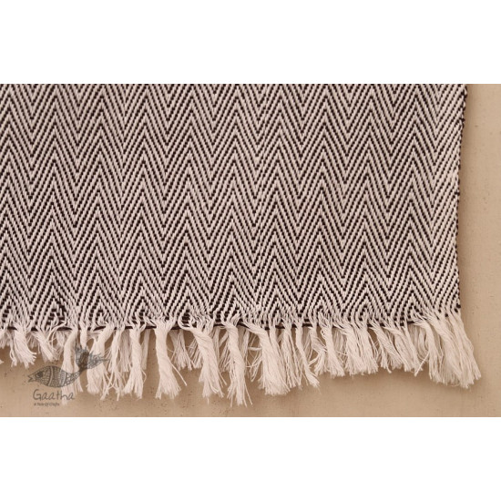 Swavalamban ◉ Handwoven ◉ Cotton Bed Throw ◉  8 { Grey }