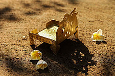 Ahar ✽ Brass ~ Aasan (Small 4" x 3.8" x 4")