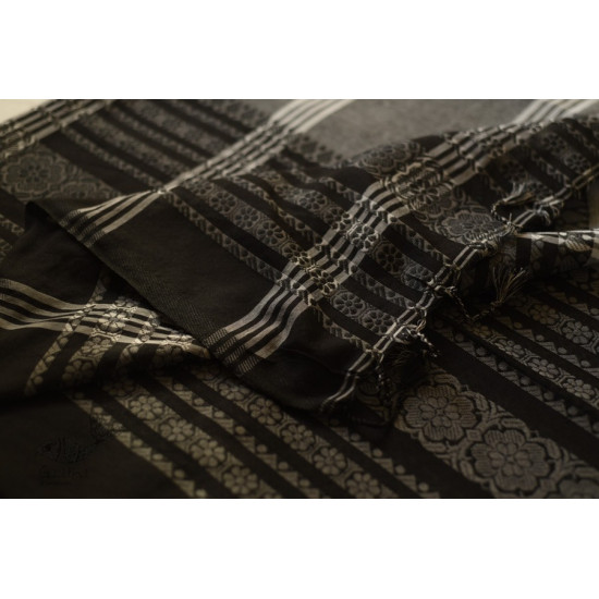 Traditional Bengali cotton Black & Grey Saree