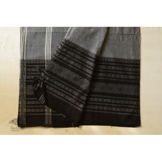 Traditional Bengali cotton Black & Grey Saree