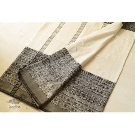 Traditional Bengali cotton Black & White Saree