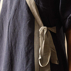 Handloom Cotton | Reversible Shrug Blue