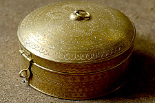 Ahar |Handmade Brass ~ Spice box / Masaladan / Roti Box - 3