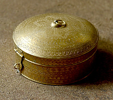 Ahar |Handmade Brass ~ Spice box / Masaladan / Roti Box - 3