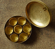 Ahar |Handmade Brass ~ Spice box / Masaladan / Roti Box - 3