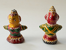 Jau Kandhei - Lacquer Doll (Set of Two) - E