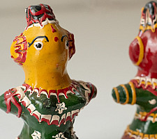 Jau Kandhei - Lacquer Doll (Set of Two) - F
