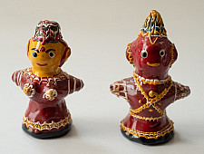 Jau Kandhei - Lacquer Red Doll (Set of Two)