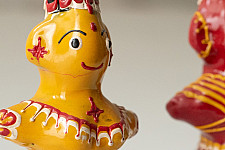 Jau Kandhei - Lacquer Doll (Set of Two) - H