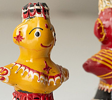 Jau Kandhei - Lacquer Doll (Set of Two) - H