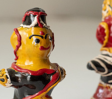 Jau Kandhei - Lacquer Doll (Set of Two) - Black