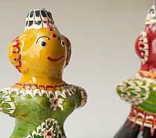 Jau Kandhei - Lacquer Doll (Set of Two) - J