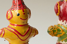 Jau Kandhei - Lacquer Doll (Set of Two) - K