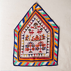 Prachin . प्राचीन  ❂ Old & Antique Wall Hanging - Bead Chakda