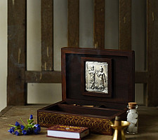 Divine Harmony Gift Kit | Puja Travel Kit ( Radha Krishna )