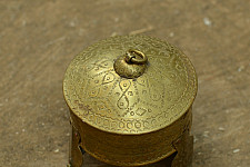 Ahar ✽ Brass ~ 4" x 4" x 4.2"  Mukhwas Box Ahar ✽ Brass ~ 4" x 4" x 4.2"  Mukhwas Box