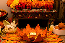 Vamsa Kavya . वाम्स काव्य | Handcrafted Bamboo Rangoli with Lotus Tea Light Holder (Two Color Options)