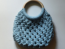 Thread Of Love | Knotted Macrame Bag With Wooden Handles 