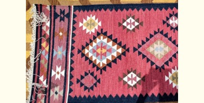 Handwoven Pink Rug ( Wool by Cotton  3 X 5 Feet ) 