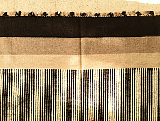 Sulochana ~ Woolen Durrie ( 4' X 6' ) ~ Black & Off White