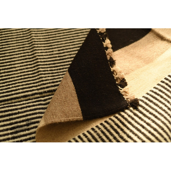 hand woven woolen durri Black & Off White