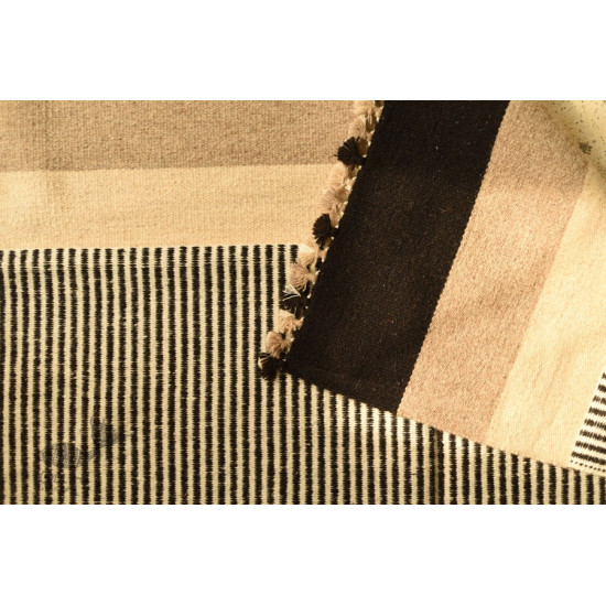 hand woven woolen durri Black & Off White