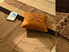 Sulochana ~ Woolen Durrie ( 4' X 6' ) ~ Light Beige 