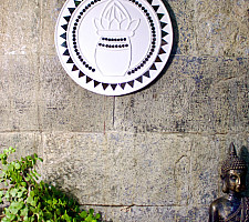 Home And Living | Handmade ~ Kutch Lippan Work / Mud Art Kalash - White