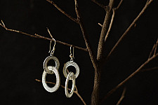 Shashi | Filigree Silver Earring - Overlap Round Rings