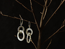 Shashi | Filigree Silver Earring - Overlap Round Rings