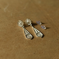 Shashi |  Handmade Filigree Silver Earring
