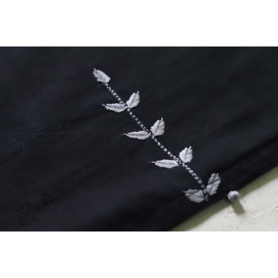 नखराली | Nakharali ✼ Embroidered Cotton Shibori Saree | 4