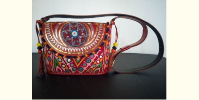 Tunes From the Duens ⌘ Leather Handbag With Kutchi Embroidery ⌘ 14