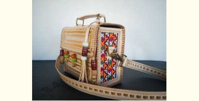 Tunes From the Duens ⌘ Leather Handbag With Kutchi Embroidery ⌘ 20