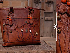 Tunes From the Duens ⌘  Leather Handbag With Jatt Embroidery ⌘ 2