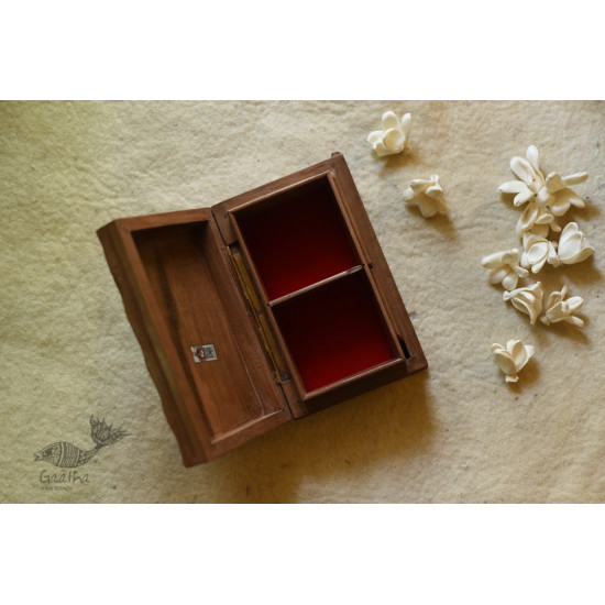 Wood Flower Carving ~ Walnut Wood Box 